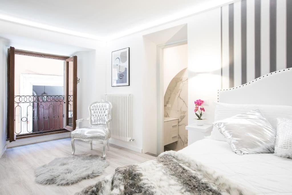 My Piazza Navona Jacuzzi Suite -Topcollection Rome Exterior photo
