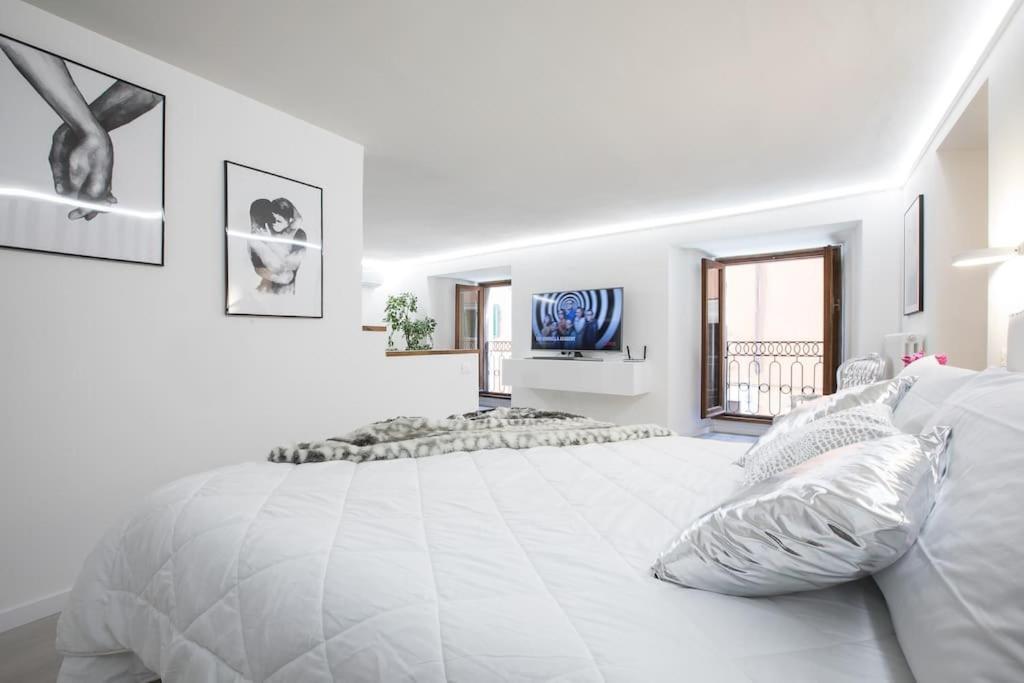My Piazza Navona Jacuzzi Suite -Topcollection Rome Exterior photo