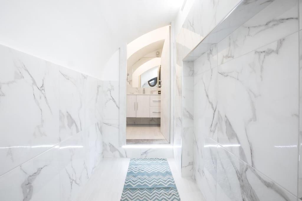 My Piazza Navona Jacuzzi Suite -Topcollection Rome Exterior photo